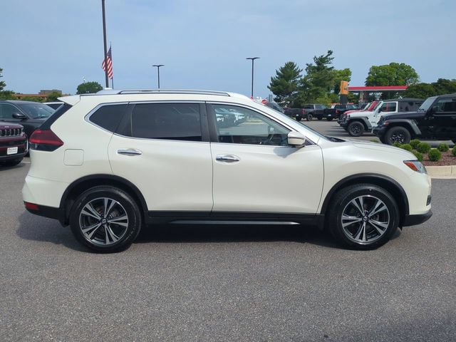 Used 2019 Nissan Rogue SV w/ Premium Package FWD image 3