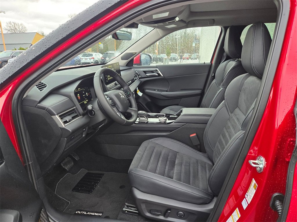 New 2025 Mitsubishi Outlander SE image 8