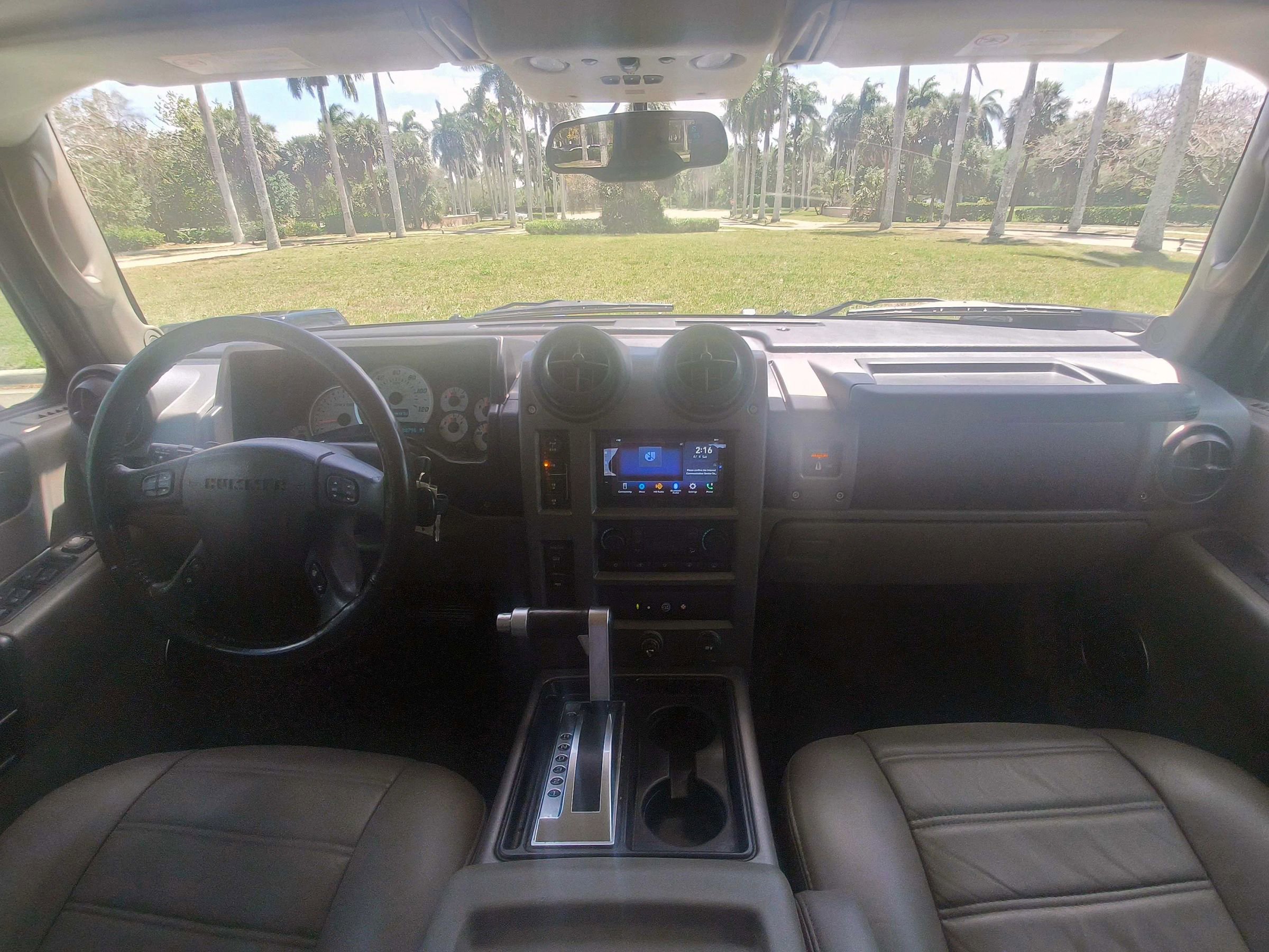 Used 2003 HUMMER H2 w/ Preferred Equipment Group image 7