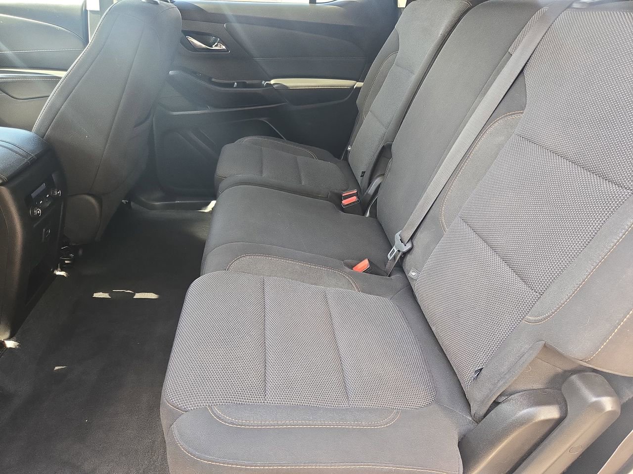 Used 2021 Chevrolet Traverse LT AWD/4WD image 18