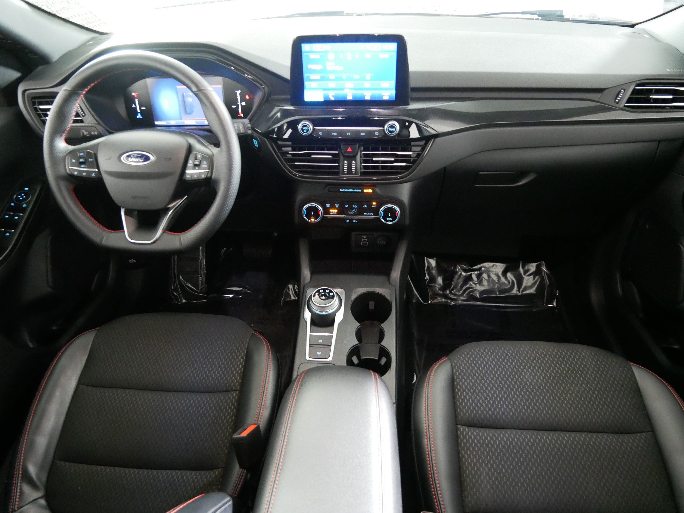 Used 2025 Ford Escape ST-Line AWD/4WD image 10