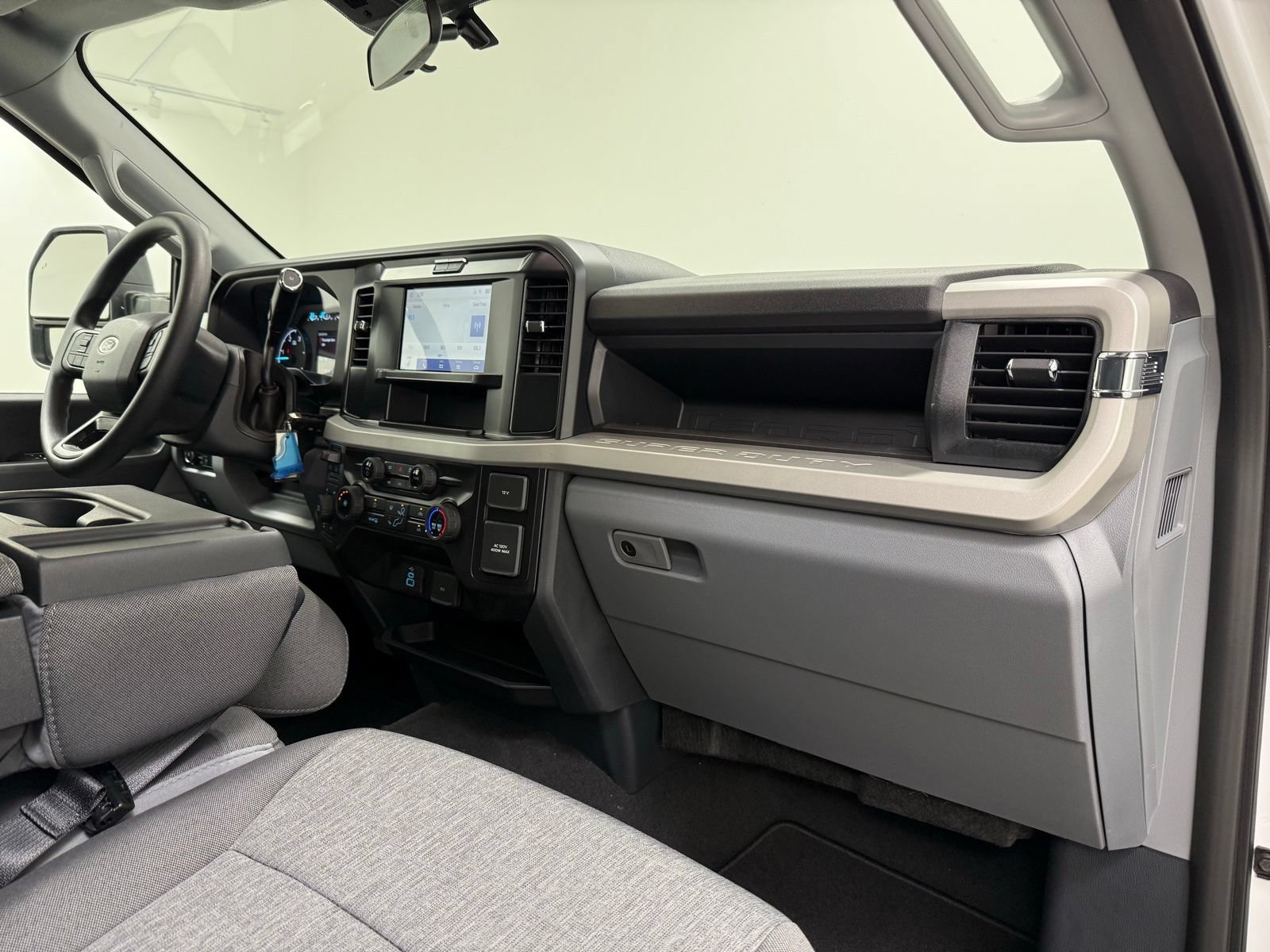 New 2026 Ford F250 XL w/ STX Appearance Package AWD/4WD image 32