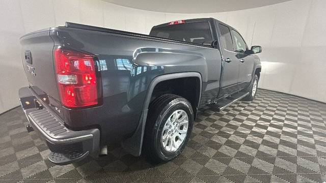 Used 2017 GMC Sierra 1500 SLE w/ SLE Value Package AWD/4WD image 2