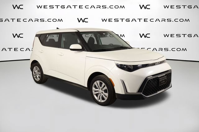 Used 2023 Kia Soul LX FWD image 40