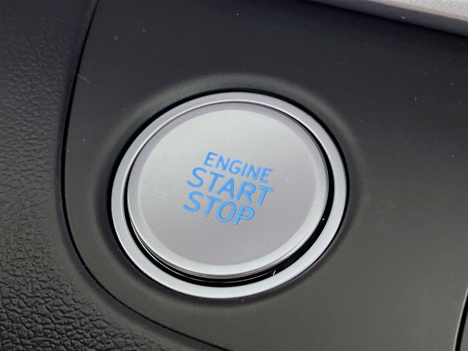 New 2025 Hyundai Elantra Limited FWD image 13