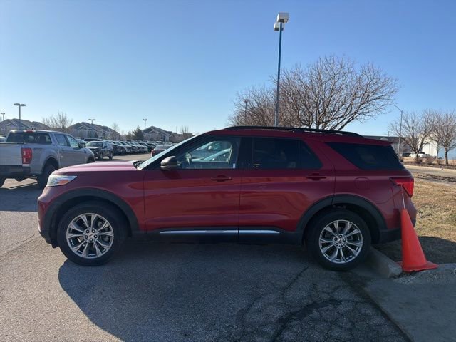 Certified 2024 Ford Explorer XLT w/ Equipment Group 202A image 7