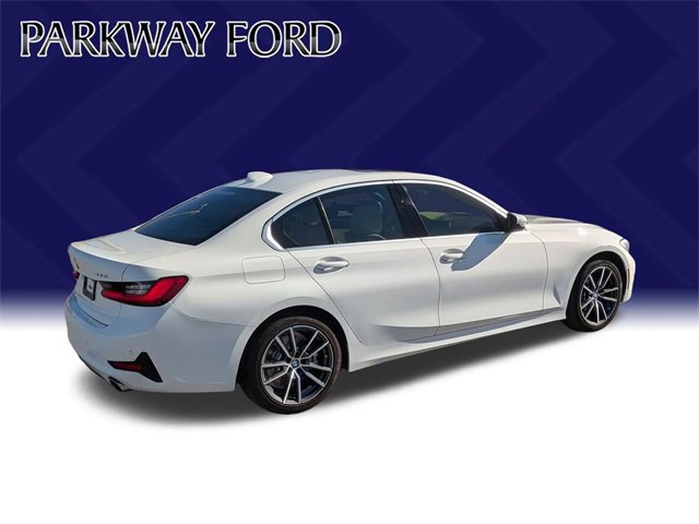 Used 2019 BMW 330i Sedan w/ Driving Assistance Package image 4