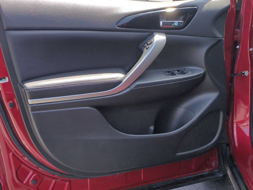 Used 2025 Mitsubishi Eclipse Cross SE AWD/4WD image 11