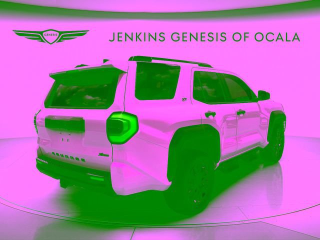 Used 2025 Toyota 4Runner SR5 AWD/4WD image 3