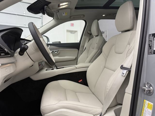 Certified 2025 Volvo XC90 B6 Plus image 13