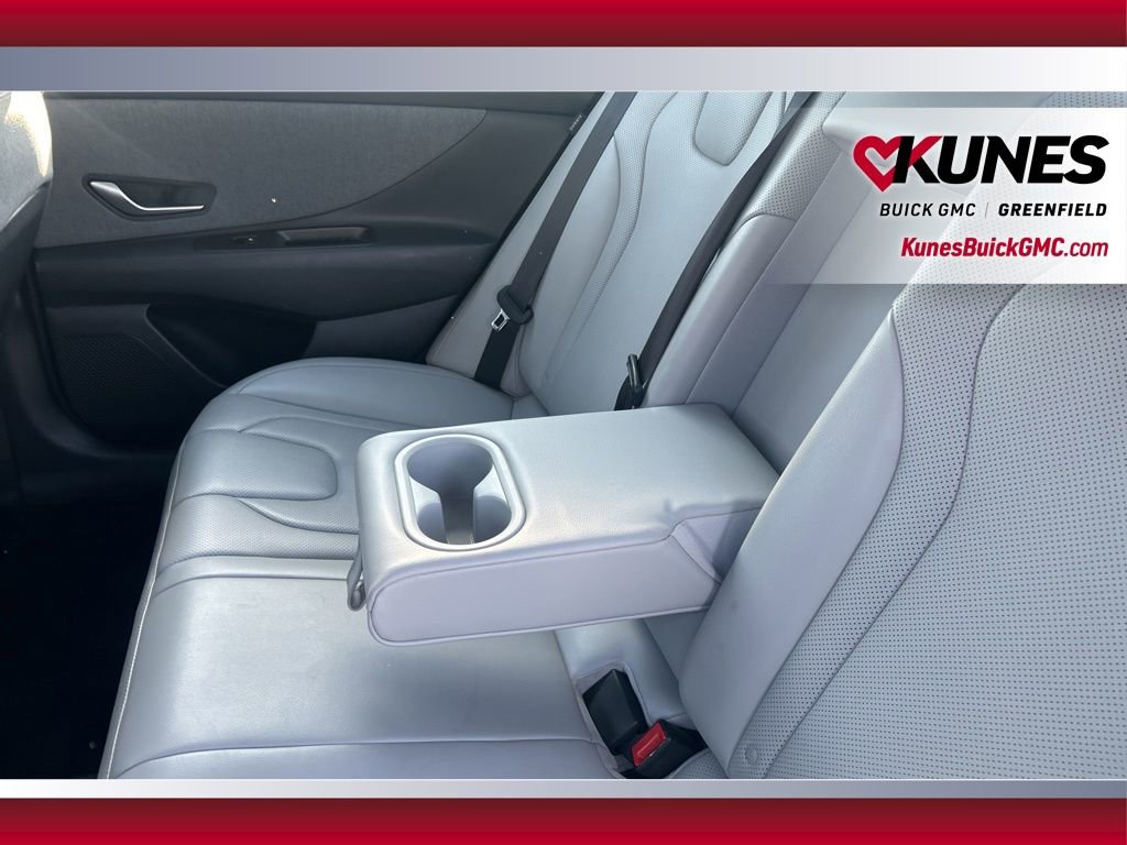 Used 2025 Hyundai Elantra Limited FWD image 30