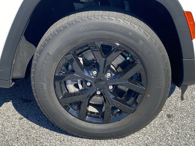 Used 2023 Jeep Grand Cherokee L Limited image 25