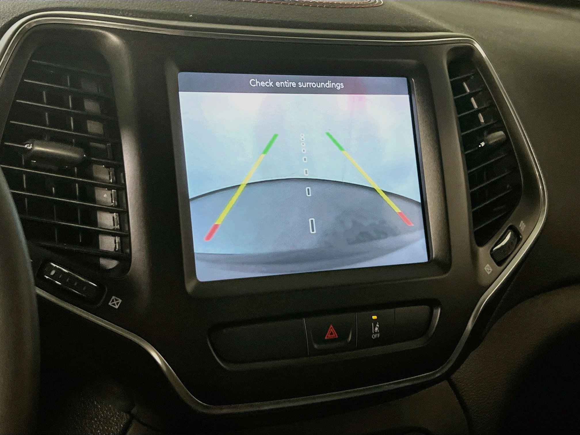 Used 2022 Jeep Cherokee Trailhawk image 13