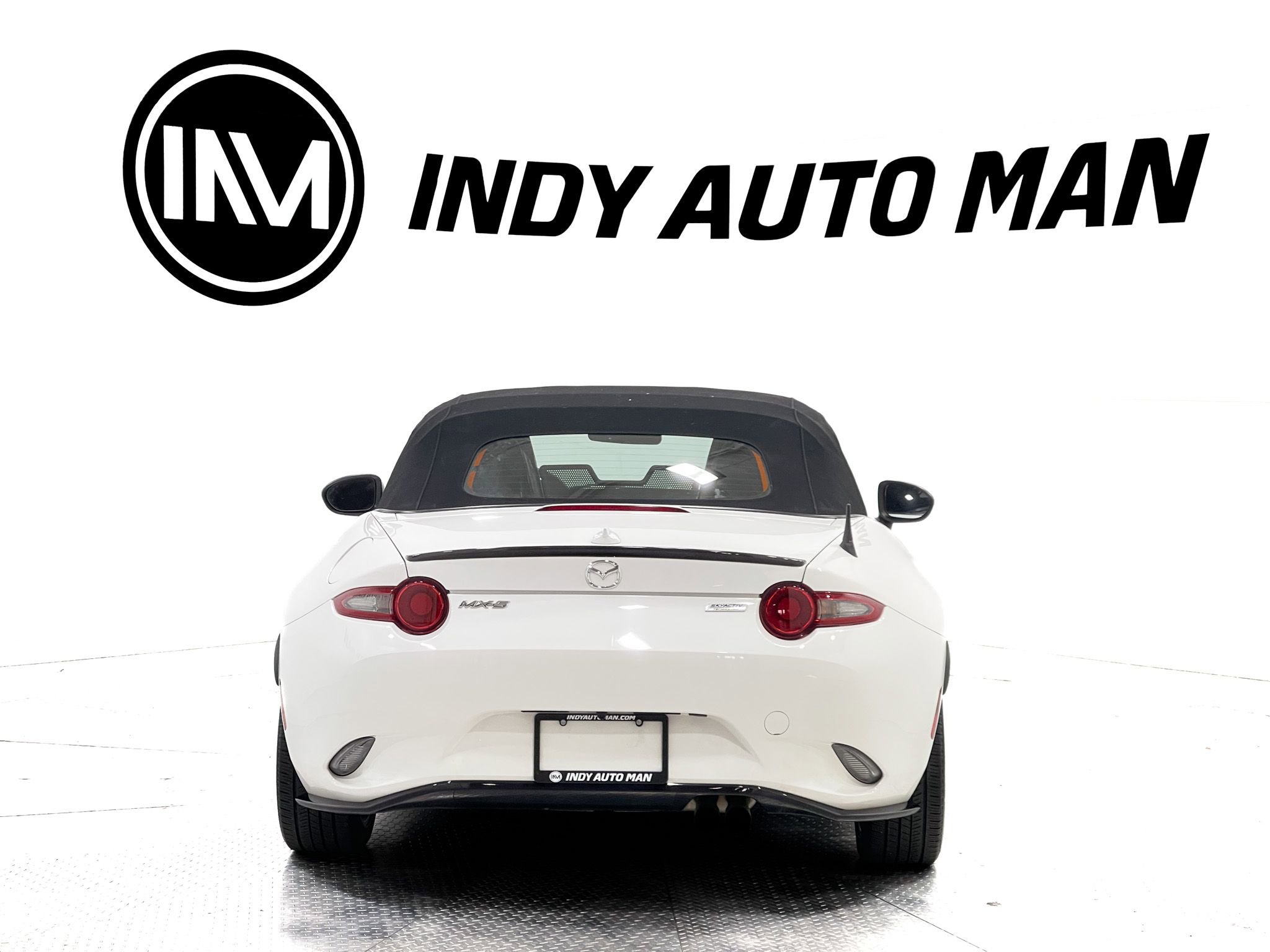 Used 2016 MAZDA MX-5 Miata Club w/ Brembo/BBS Package RWD image 5