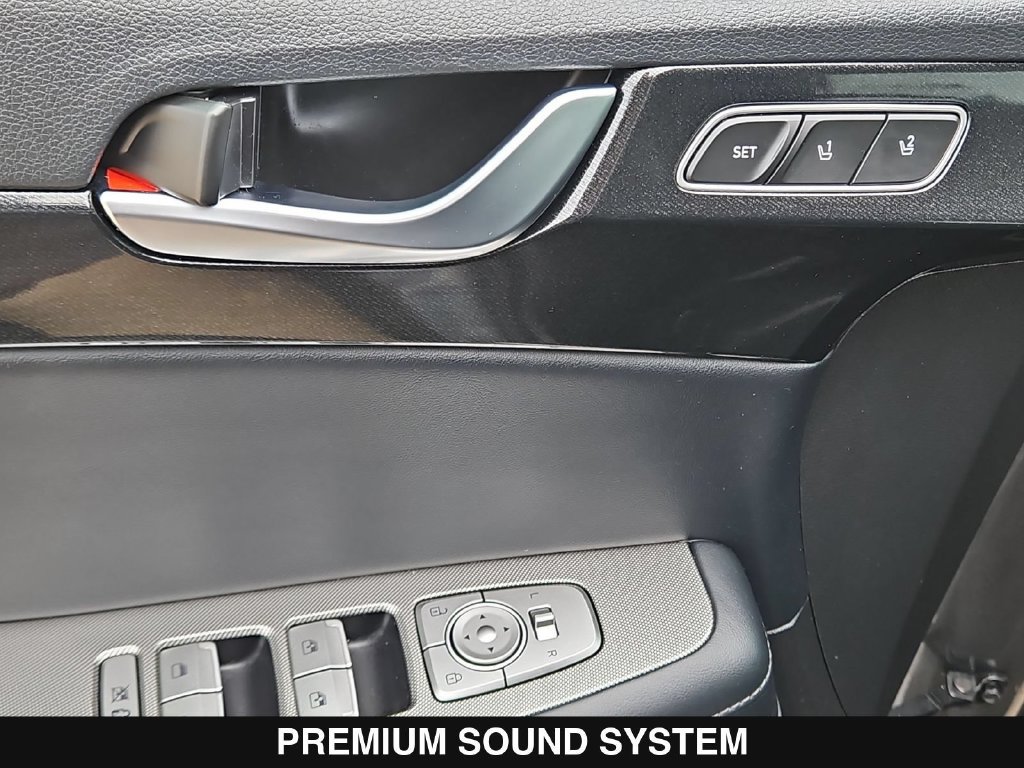 Used 2021 Hyundai Palisade Limited FWD image 13