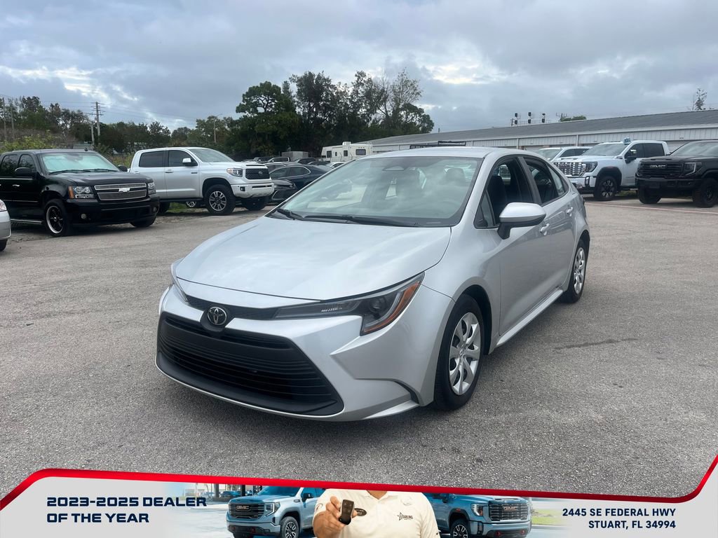 Used 2023 Toyota Corolla LE image 7