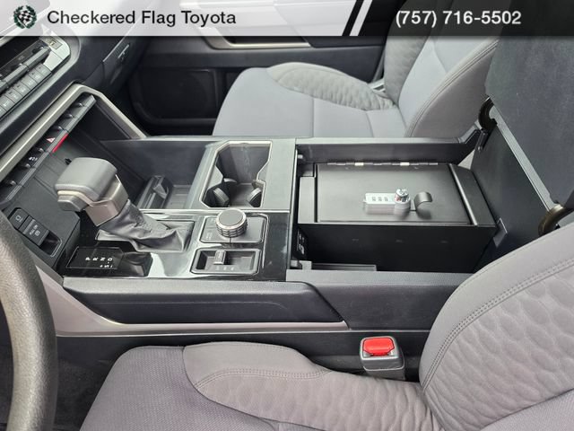 Used 2022 Toyota Tundra SR5 w/ SR5 Convenience Package AWD/4WD image 36