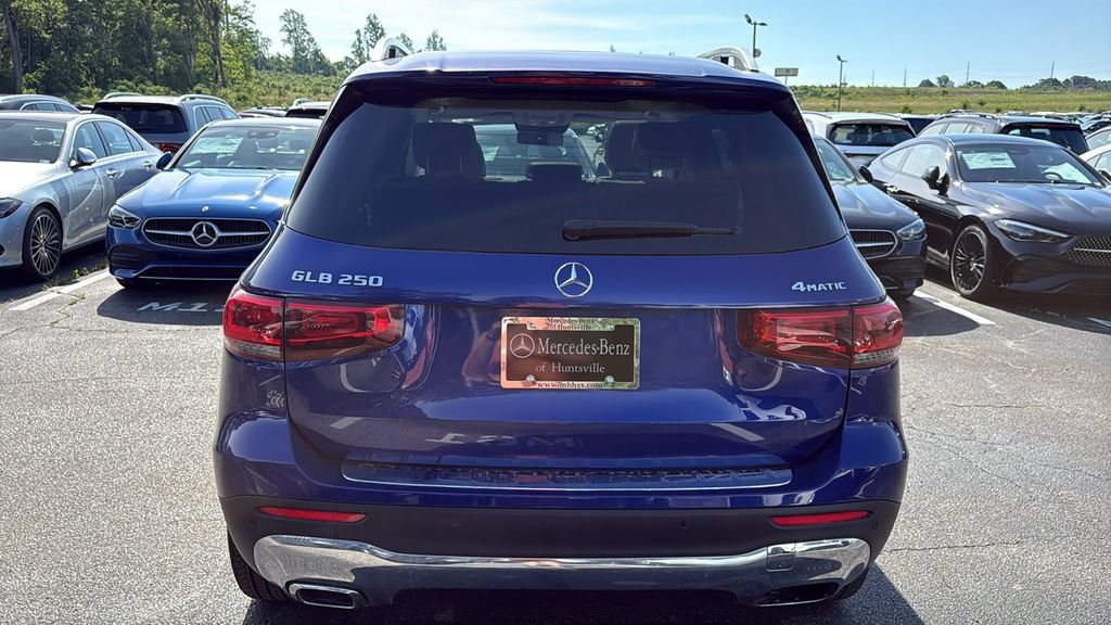 Certified 2021 Mercedes-Benz GLB 250 4MATIC w/ Premium Package image 5