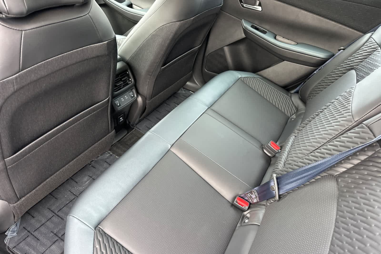 New 2026 Nissan Leaf Platinum+ FWD image 4