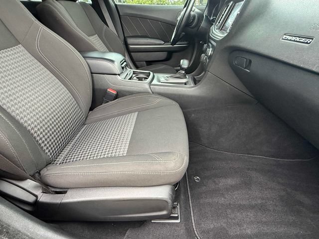 Used 2023 Dodge Charger SXT RWD image 17