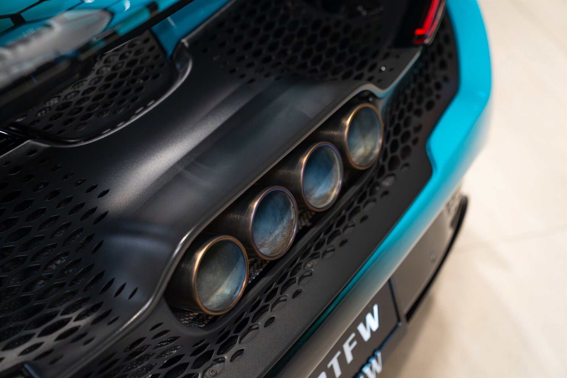 Used 2022 McLaren 765LT RWD image 35