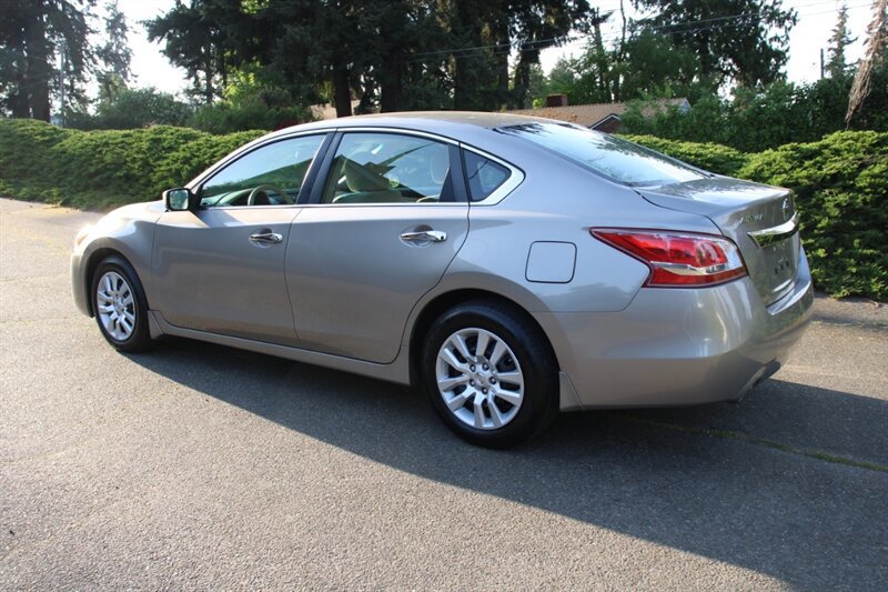 Used 2013 Nissan Altima 2.5 S FWD image 4