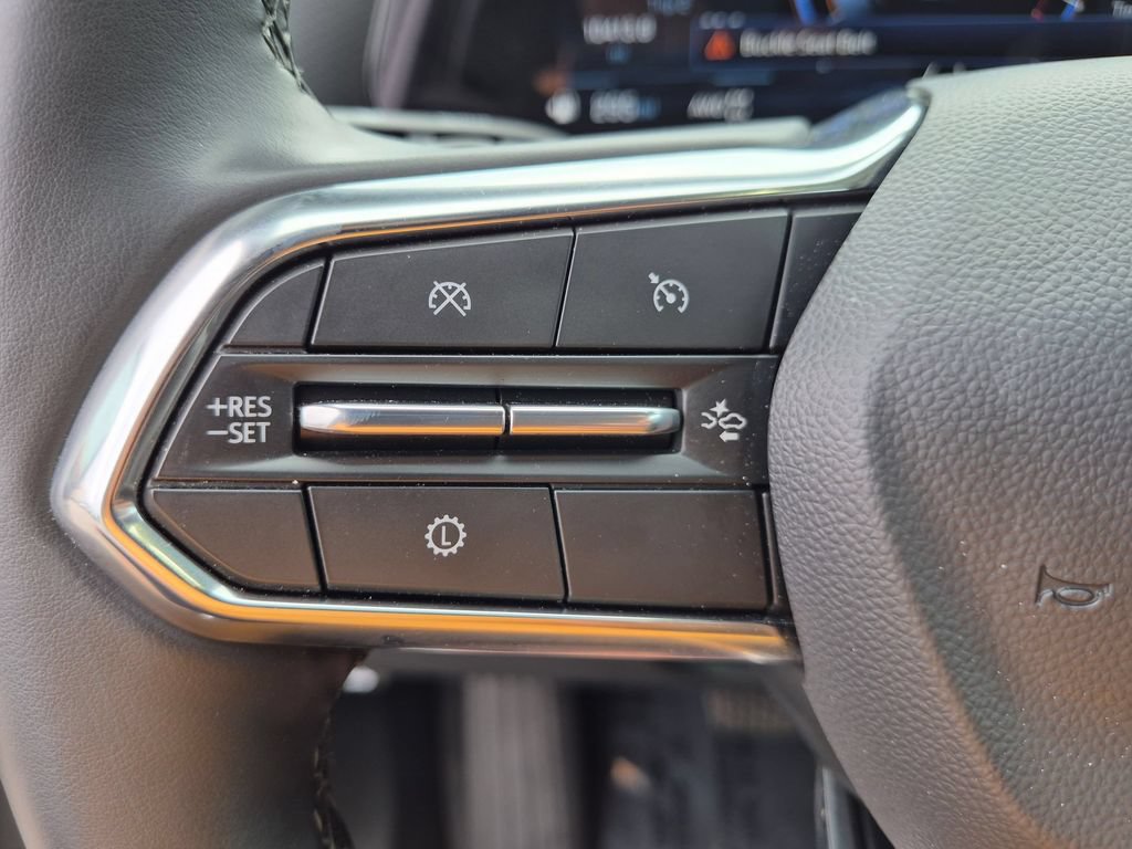 Used 2025 Chevrolet Equinox LT AWD/4WD image 18