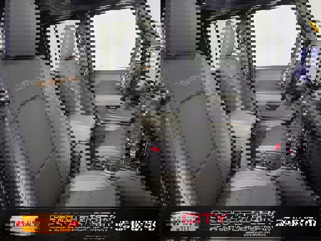 New 2025 Jeep Gladiator Mojave image 33