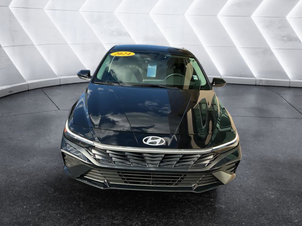 Certified 2024 Hyundai Elantra SE