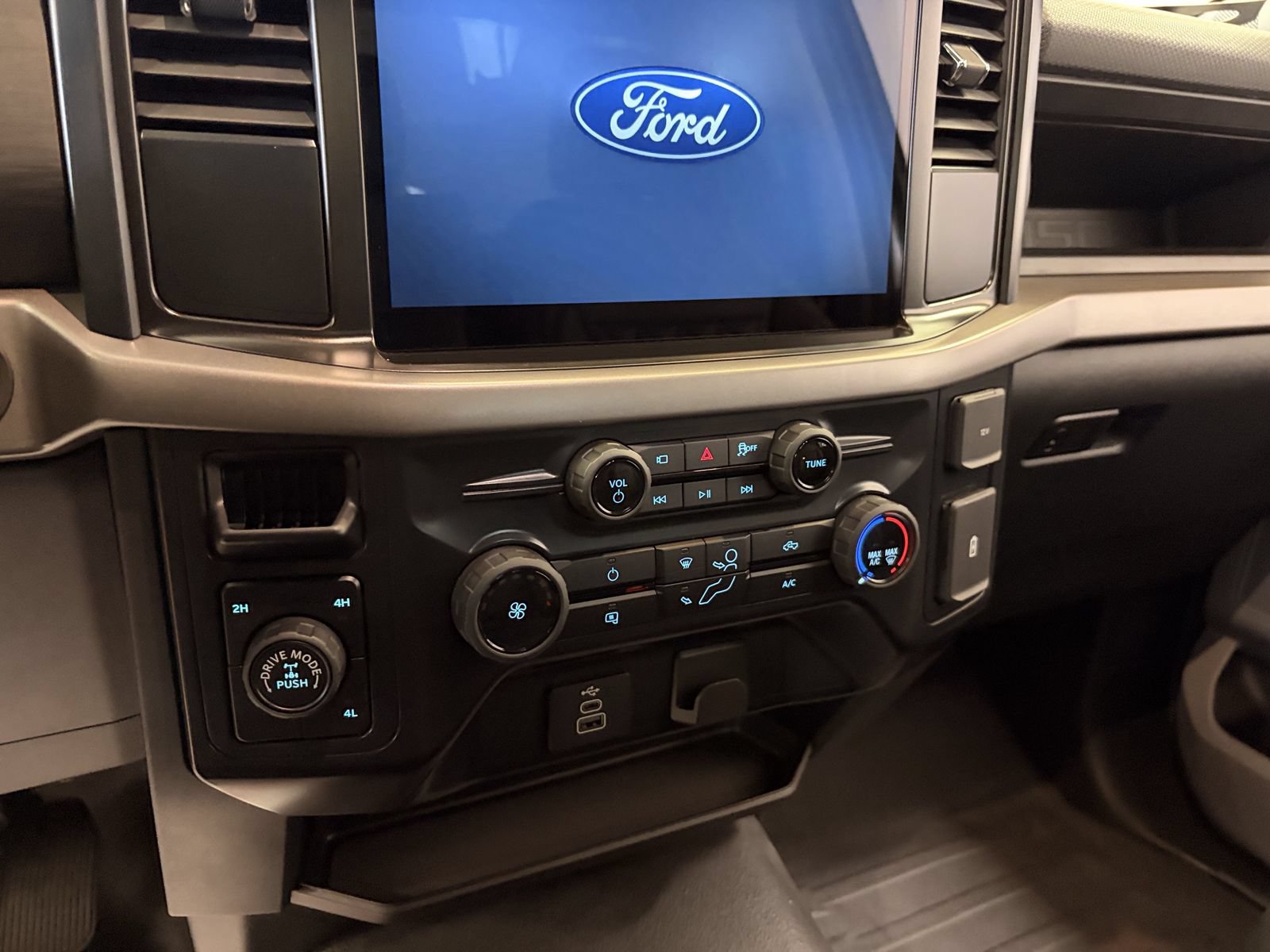 New 2026 Ford F150 XL AWD/4WD image 18