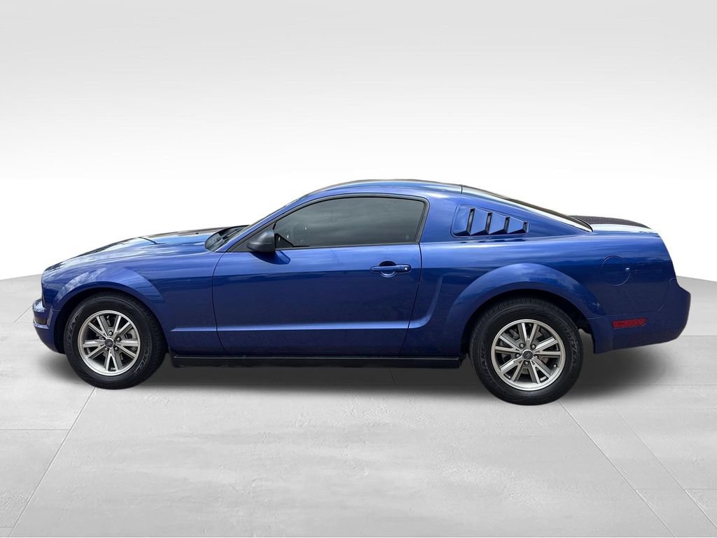 Used 2005 Ford Mustang Coupe RWD image 5