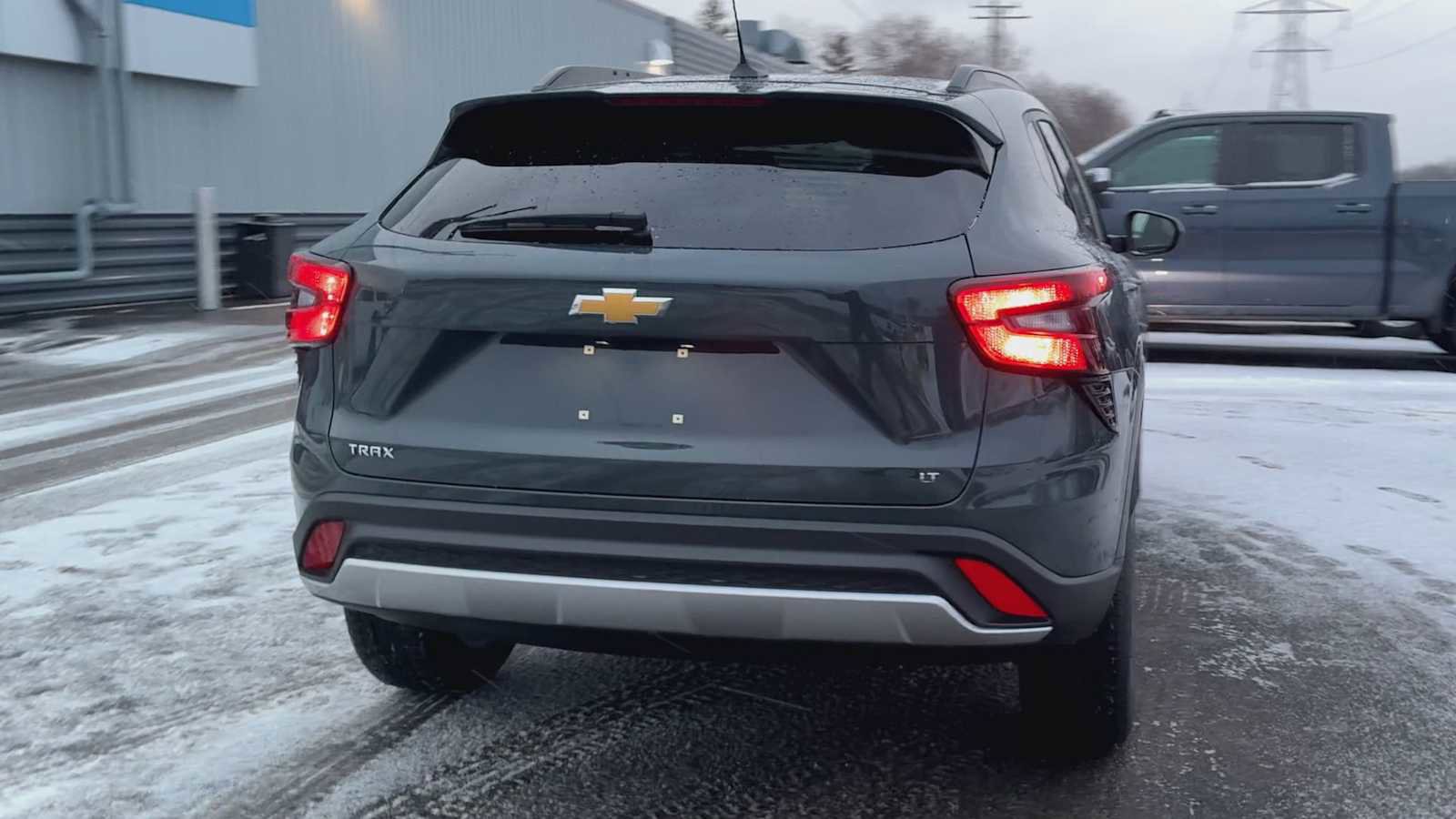 Used 2025 Chevrolet Trax LT w/ Driver Confidence Package image 3