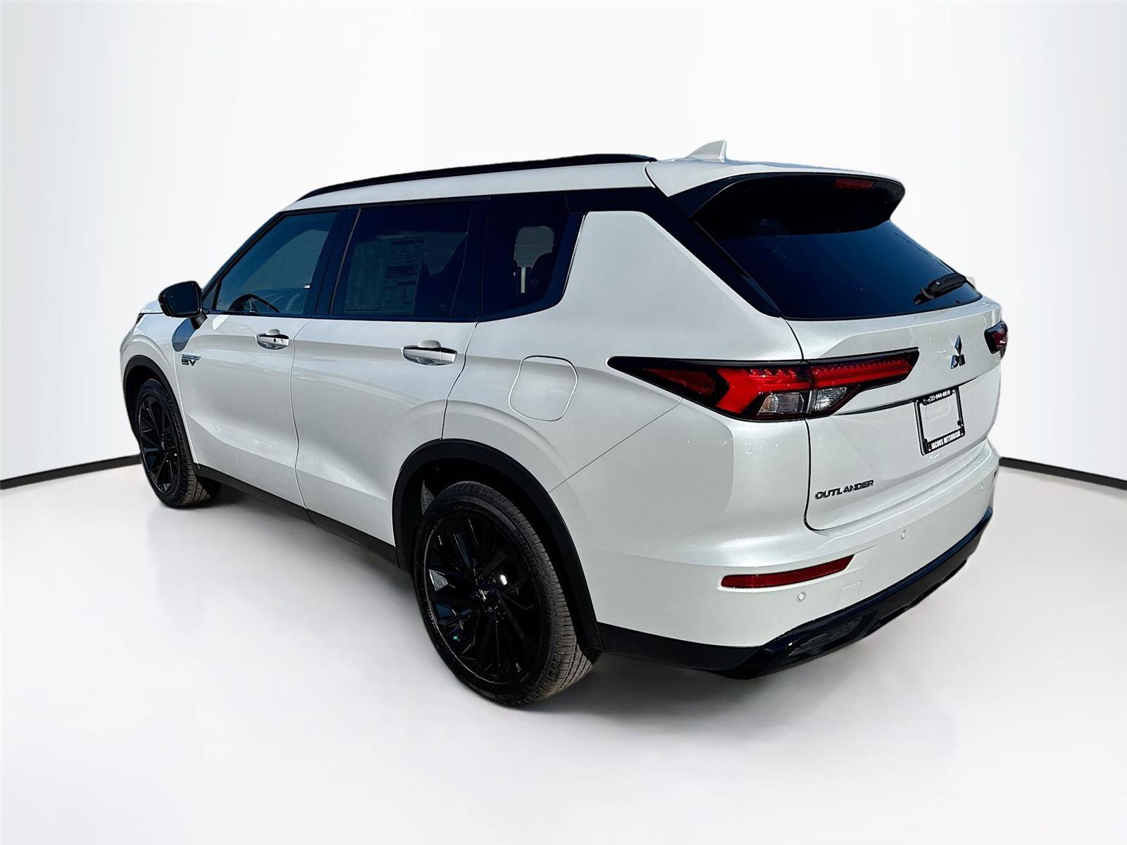 New 2025 Mitsubishi Outlander SEL Black Edition image 5