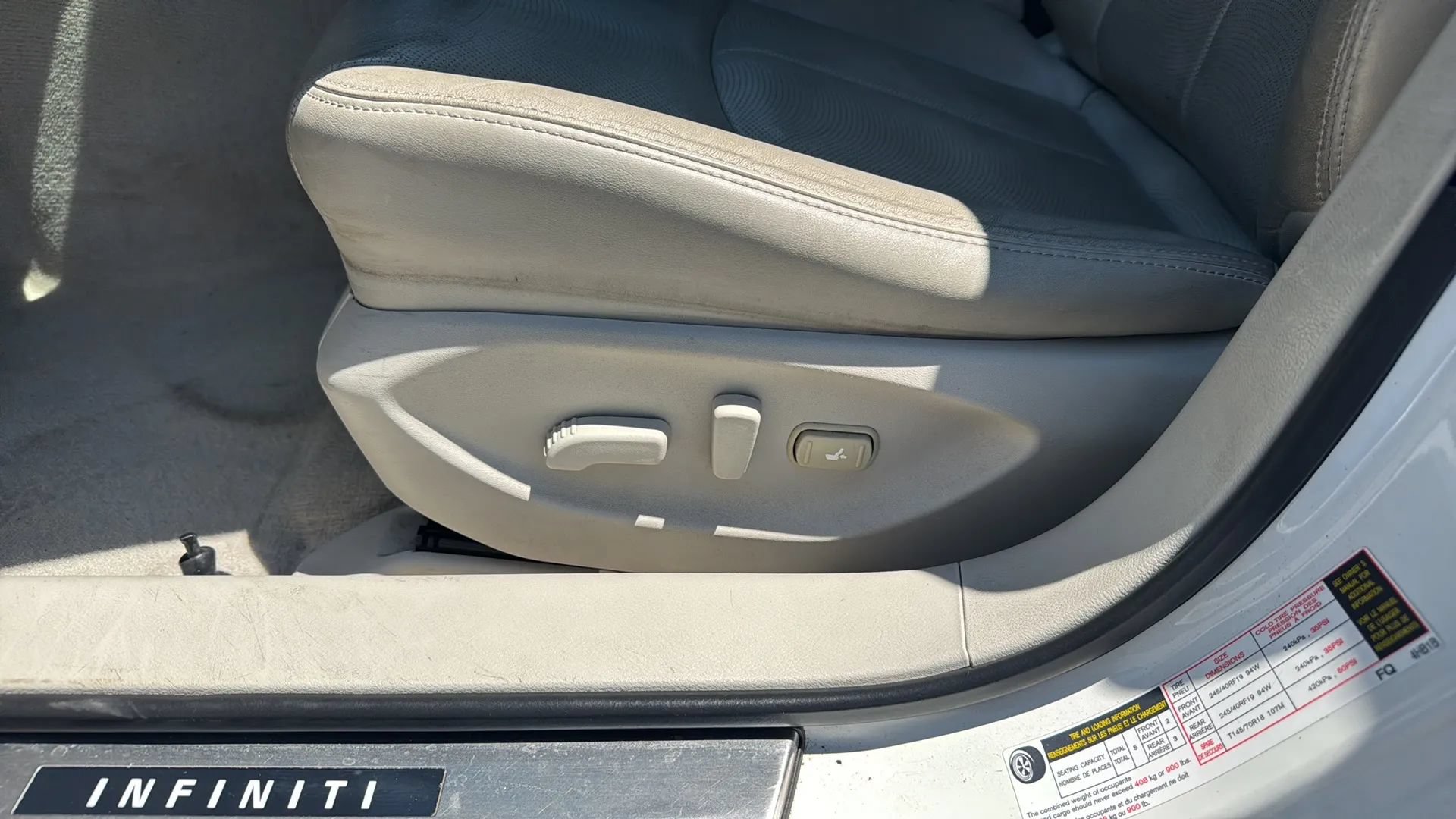 Used 2014 INFINITI Q50 Premium w/ Deluxe Touring Package RWD image 30