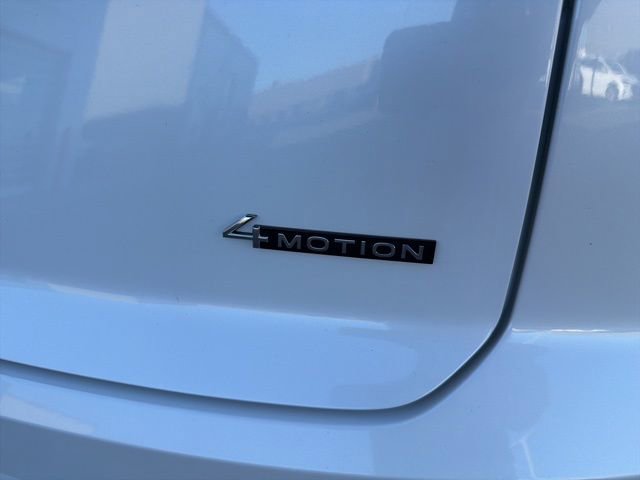 Used 2024 Volkswagen Atlas Cross Sport SEL R-Line image 9