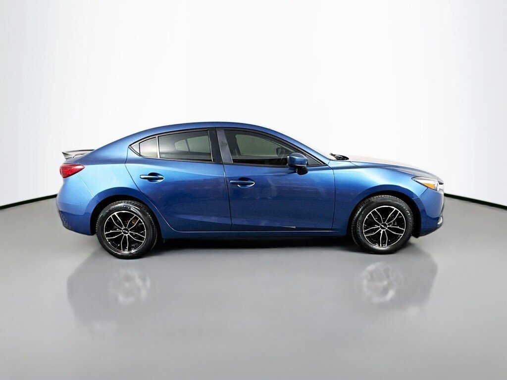 Used 2018 MAZDA MAZDA3 Sport FWD image 6