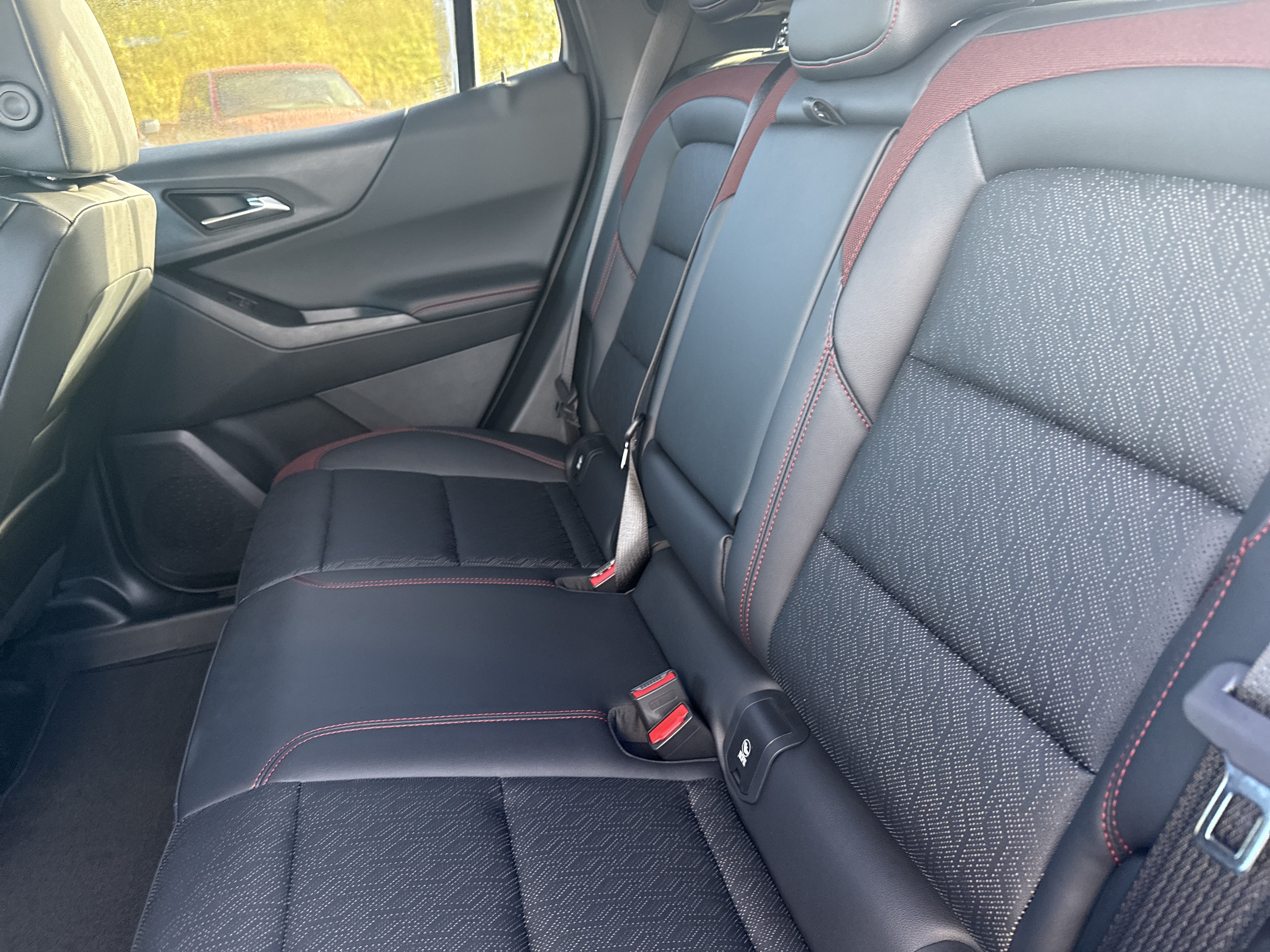 New 2027 Chevrolet Equinox RS w/ Convenience Package III AWD/4WD image 10
