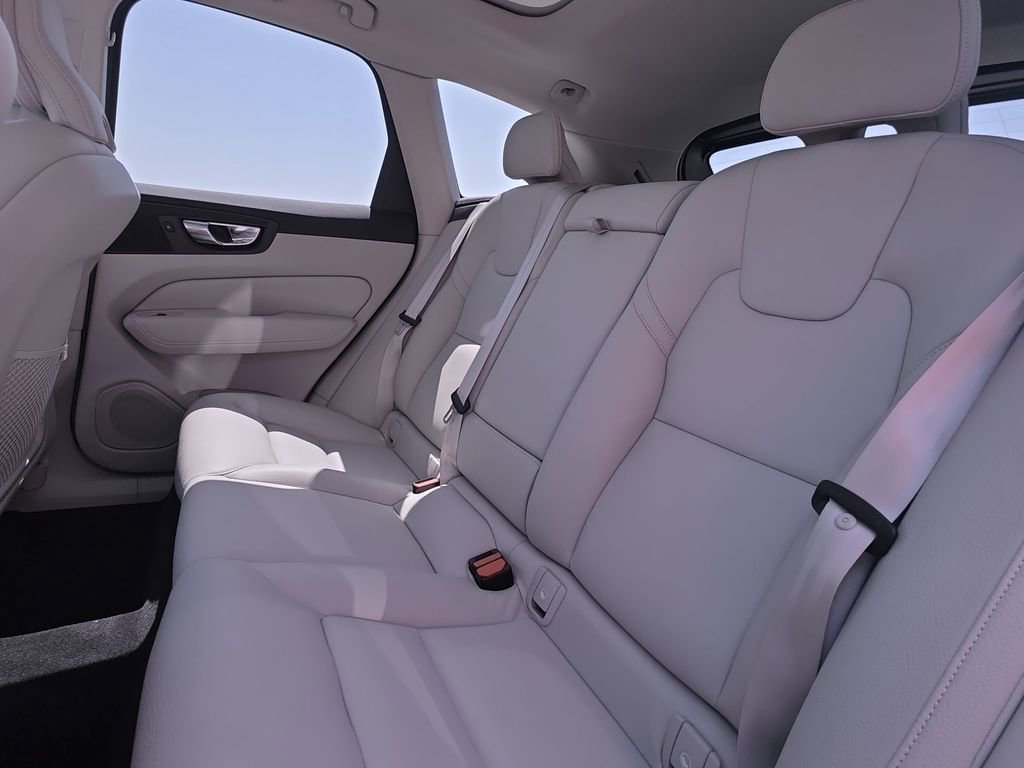 Used 2023 Volvo XC60 B5 Plus w/ Protection Package Premier FWD image 16