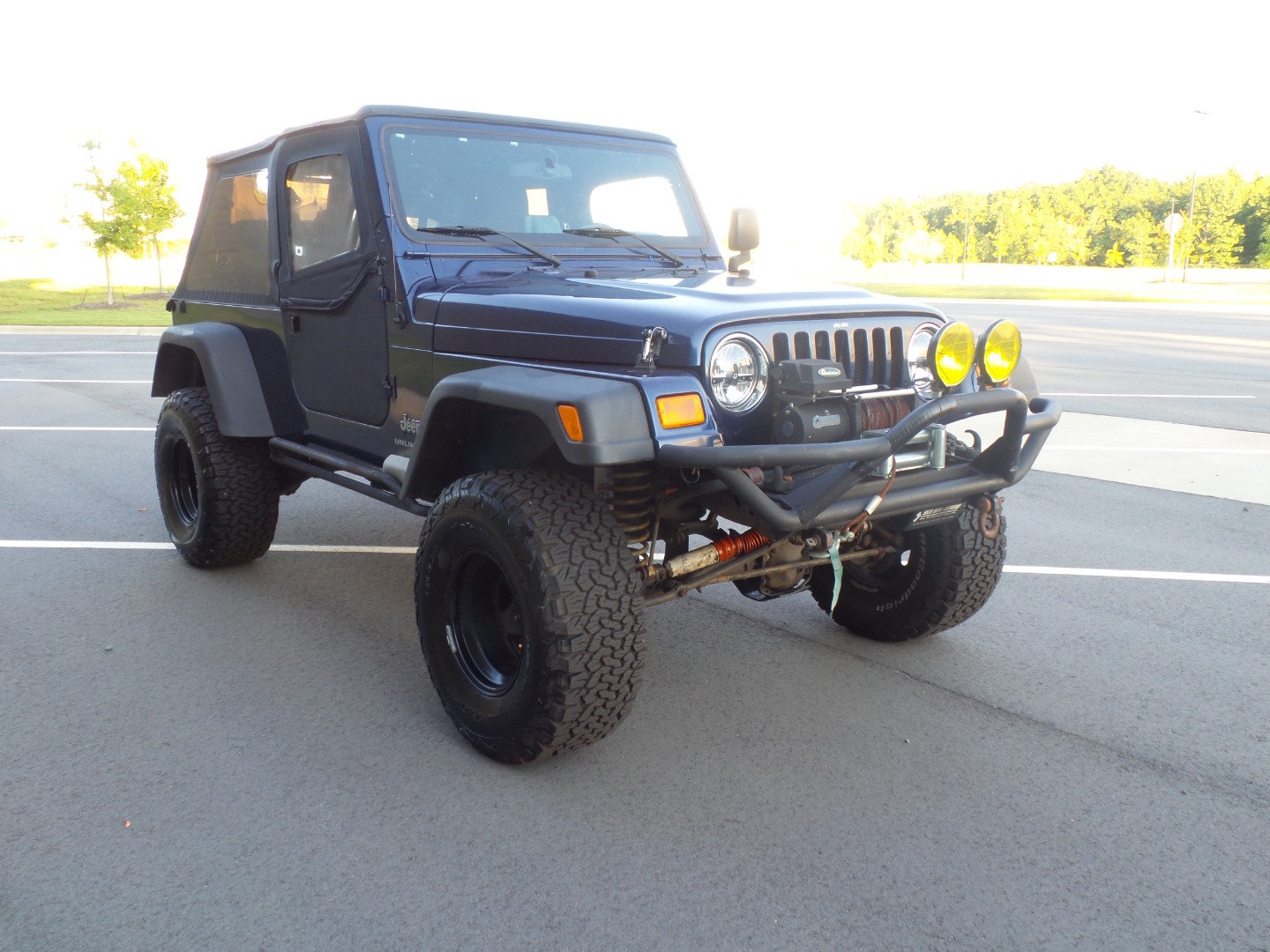 Used 2005 Jeep Wrangler Unlimited w/ Security Group AWD/4WD image 25