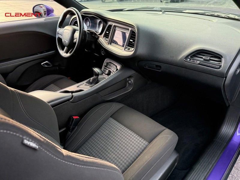 Used 2023 Dodge Challenger SXT image 13