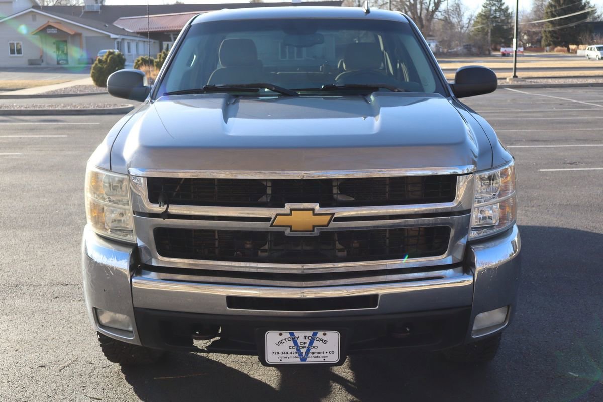 Used 2007 Chevrolet Silverado 2500 LT w/ 2LT Audio Package AWD/4WD image 12