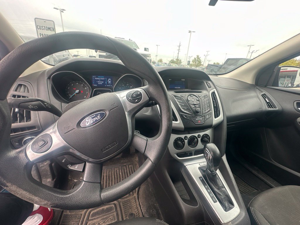Used 2014 Ford Focus SE FWD image 17