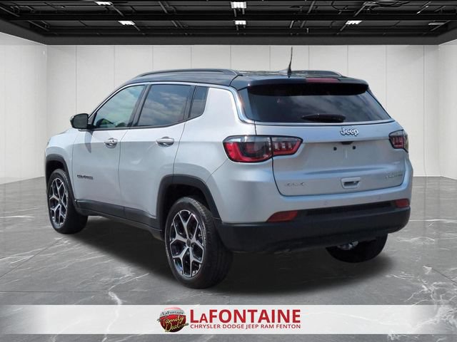 Used 2025 Jeep Compass Limited AWD/4WD image 3