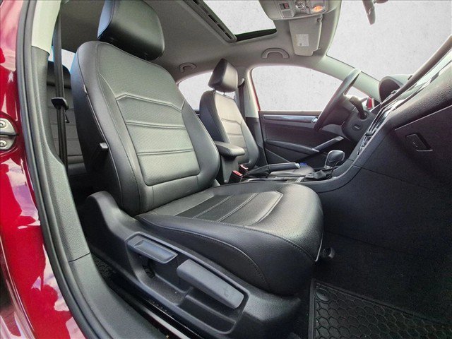 Used 2017 Volkswagen Passat 1.8T SE w/ SE Lighting Package FWD image 20