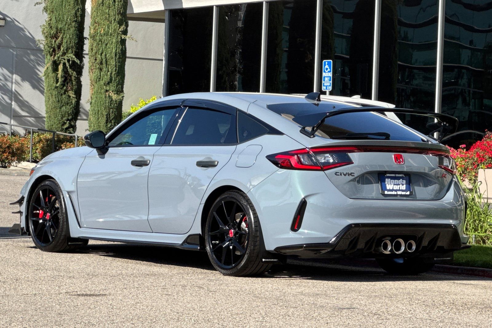 Used 2023 Honda Civic Type R image 6