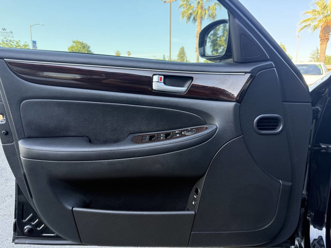 Used 2012 Hyundai Genesis 3.8 image 10