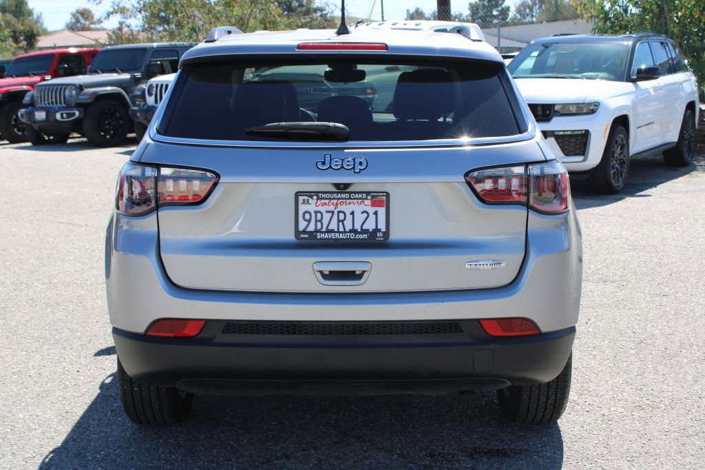 Used 2022 Jeep Compass Latitude image 5