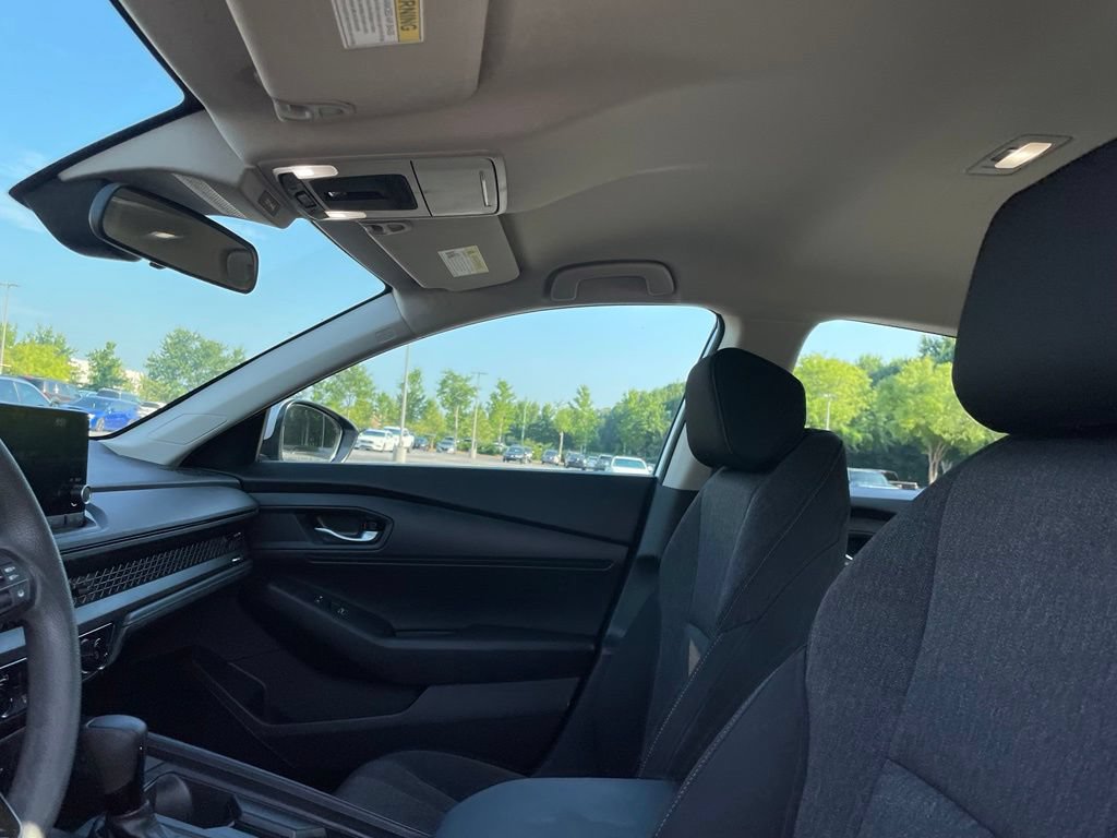 Certified 2025 Honda Accord LX image 28