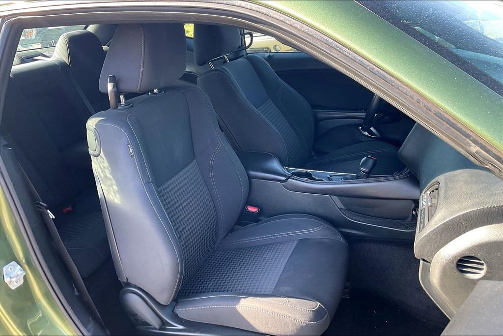 Used 2018 Dodge Challenger SXT image 6
