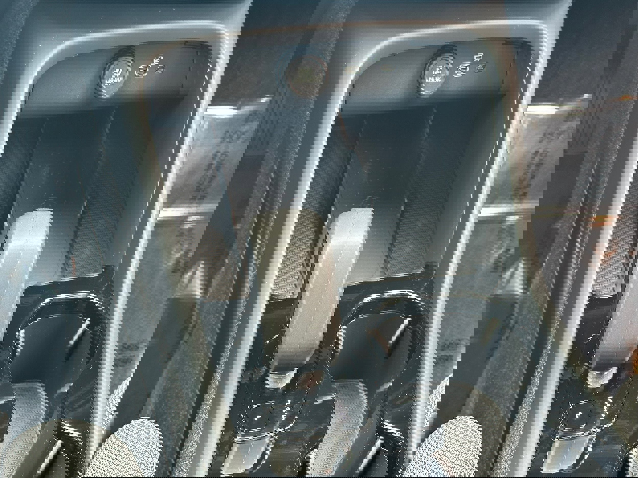 New 2026 Volvo EX40 Plus w/ Climate Package image 13